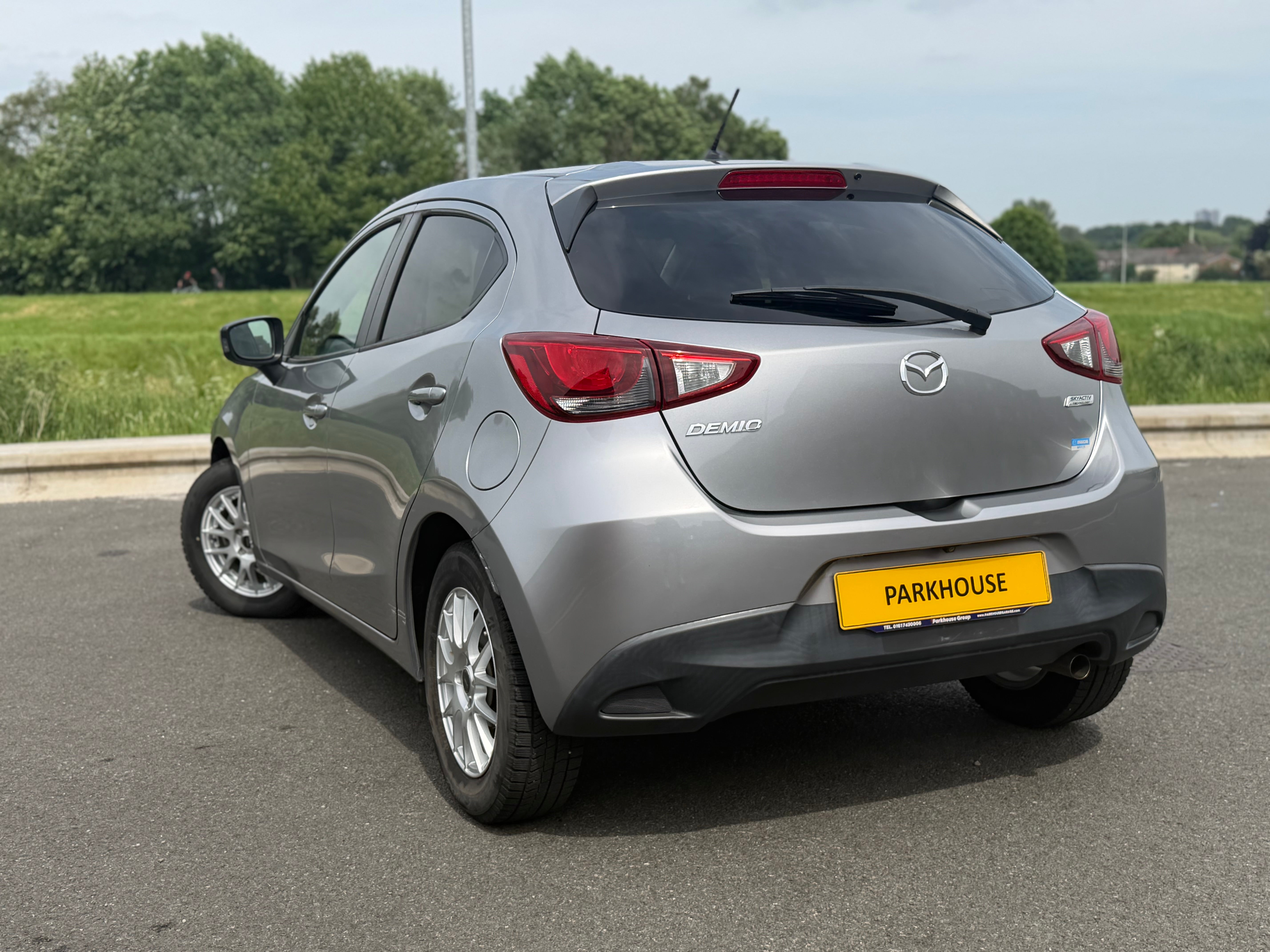 MAZDA 2 - Low Miles. Push Start. Dash Camera