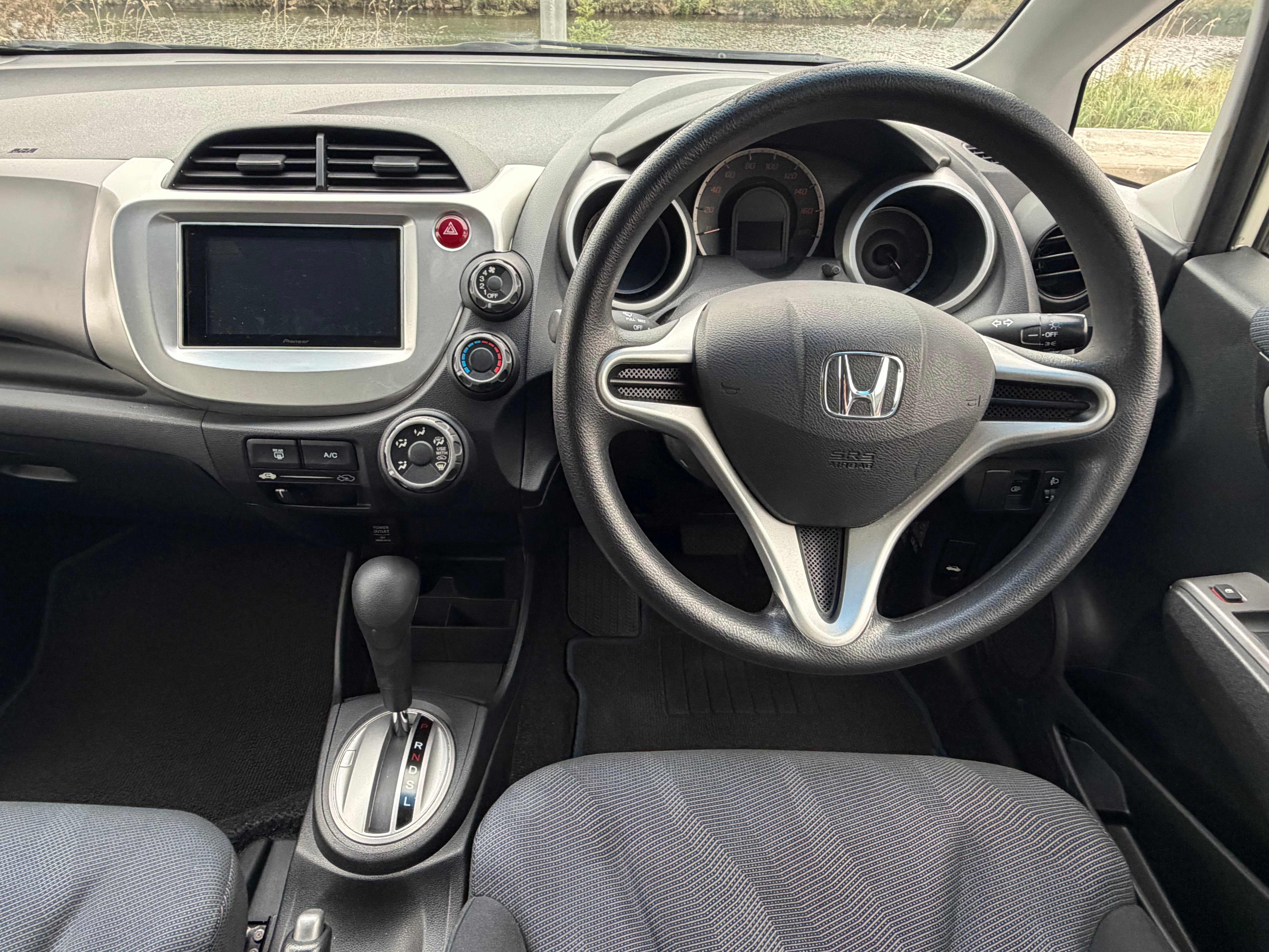 HONDA JAZZ - 1 Owner. Car Play. Rev Camera