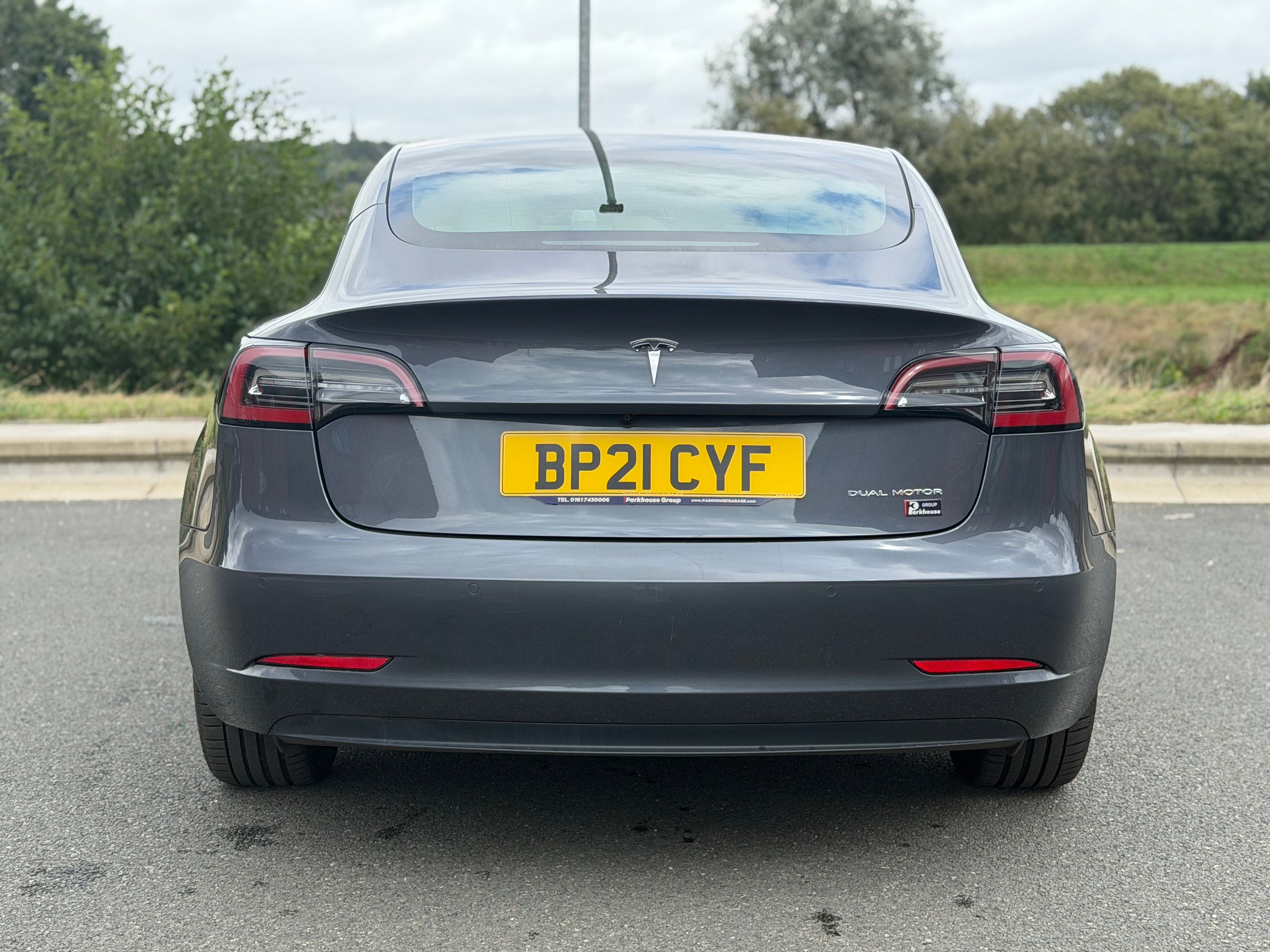 Tesla Model 3 (Dual Motor) Long Range Auto 4WDE 4dr -