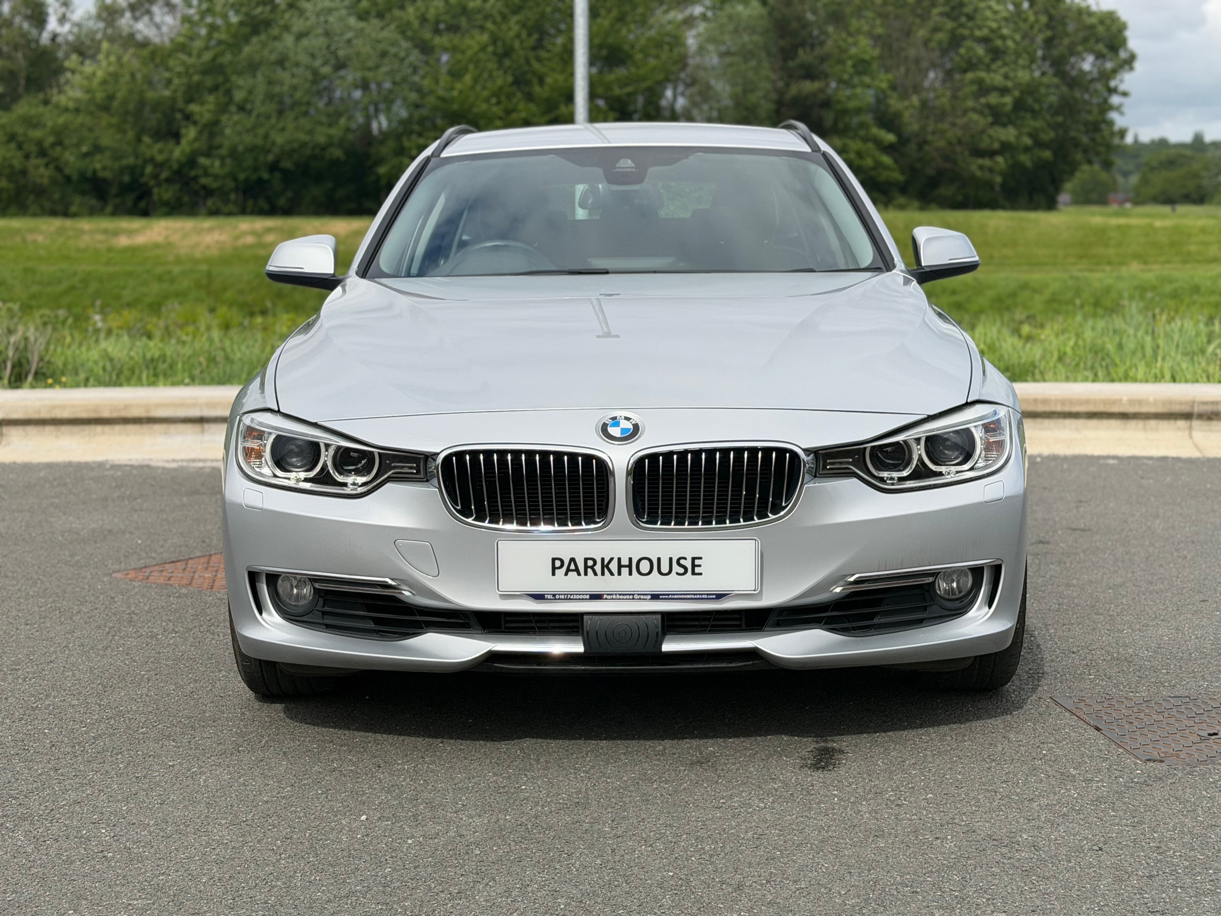 BMW 3 SERIES ESTATE - 1 Owner . Heated Seats . Electric Boot