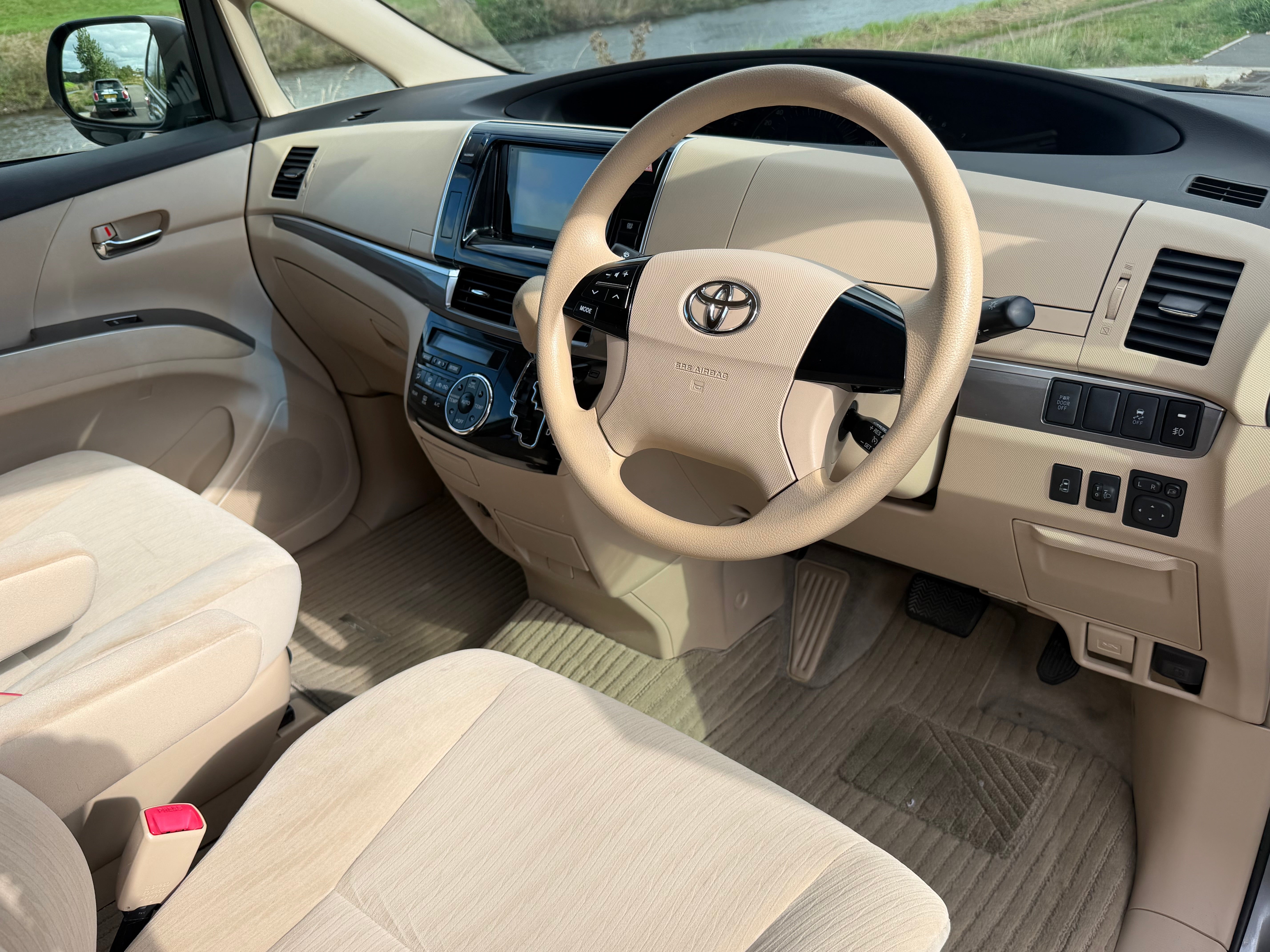 TOYOTA ESTIMA - 1 Owner. Low Miles. Excellent Condition