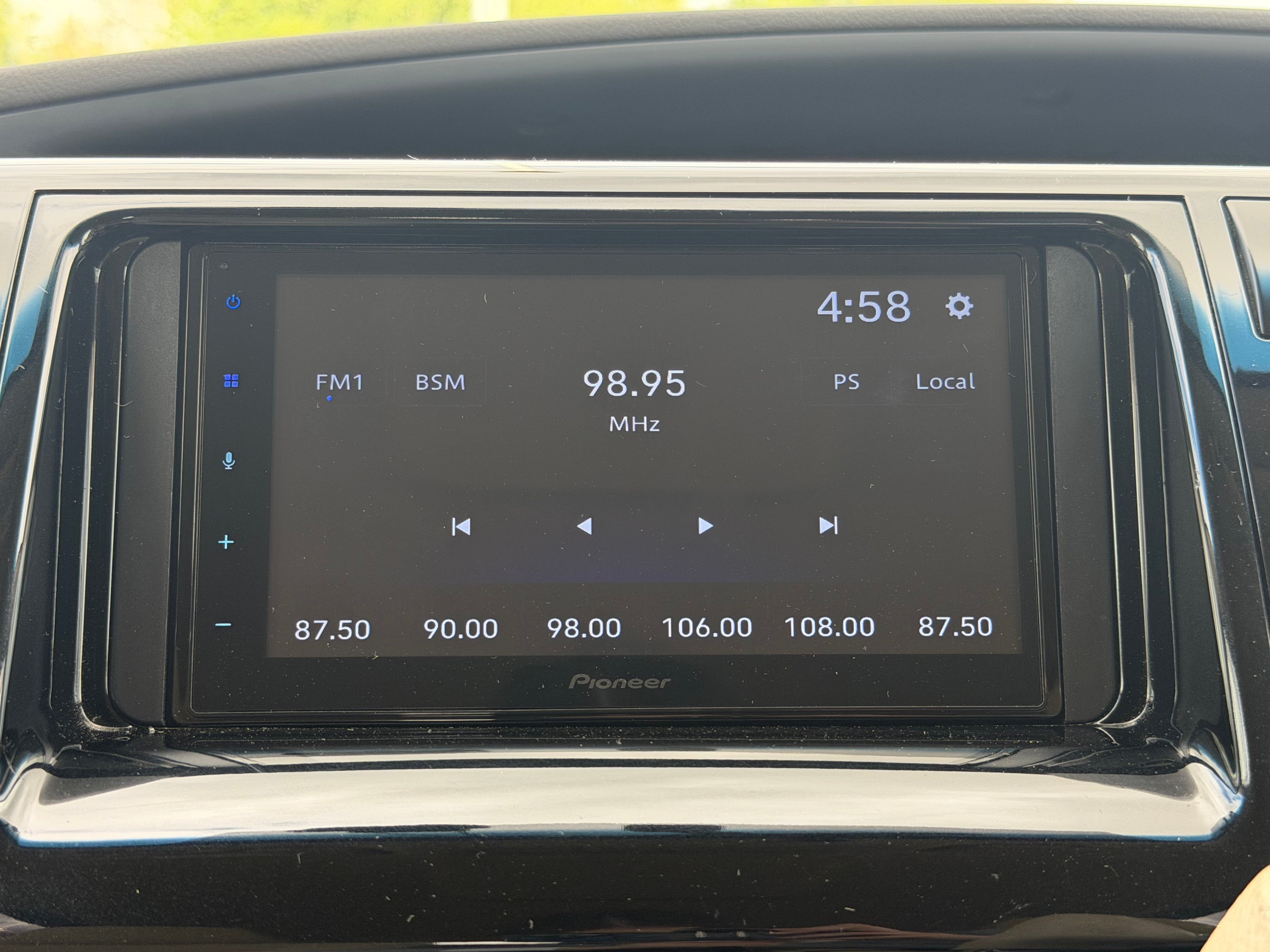 TOYOTA ESTIMA - 1 Owner. Low Miles. Excellent Condition