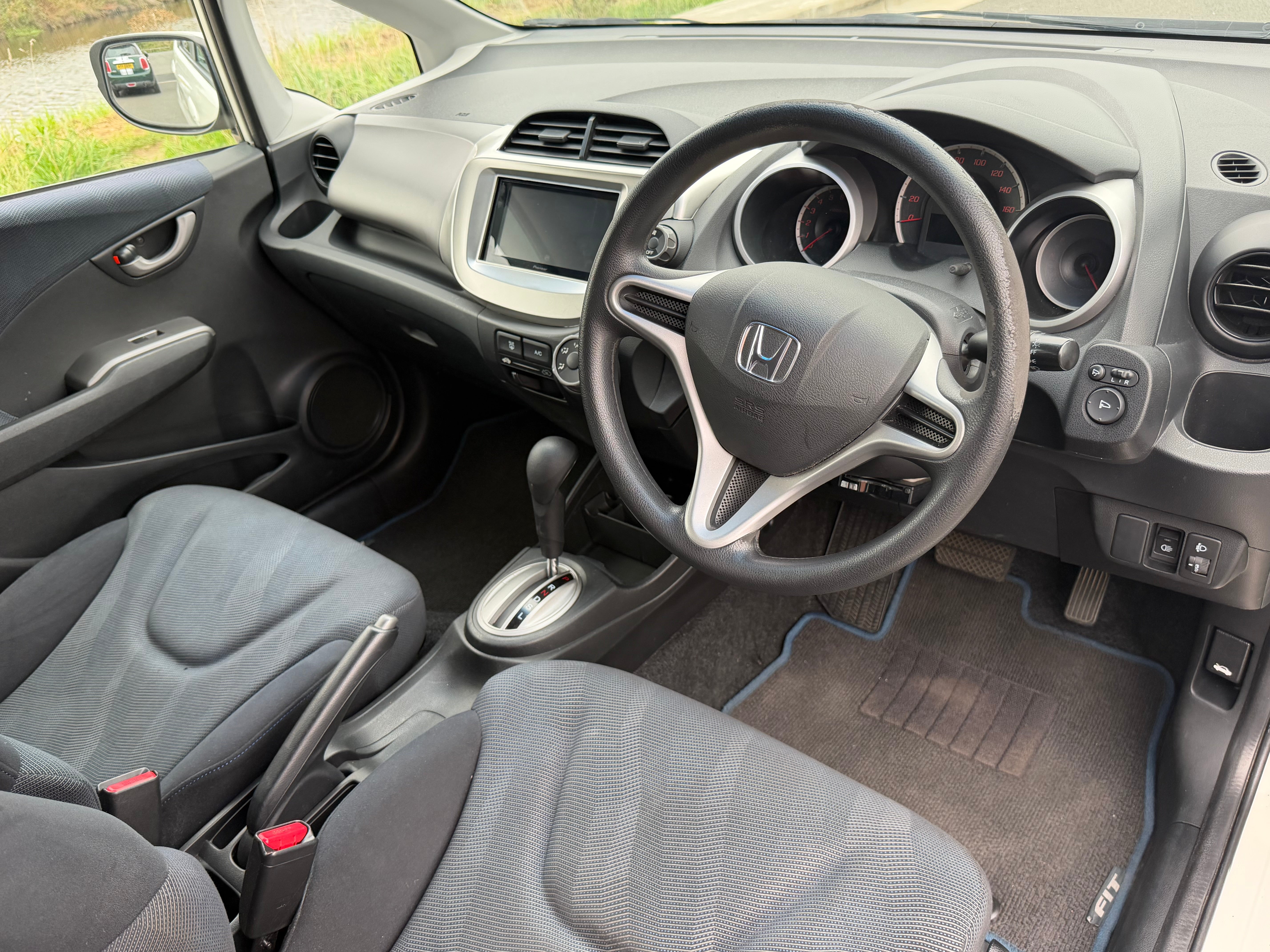 HONDA JAZZ - 1 Owner. Car Play. Rev Camera