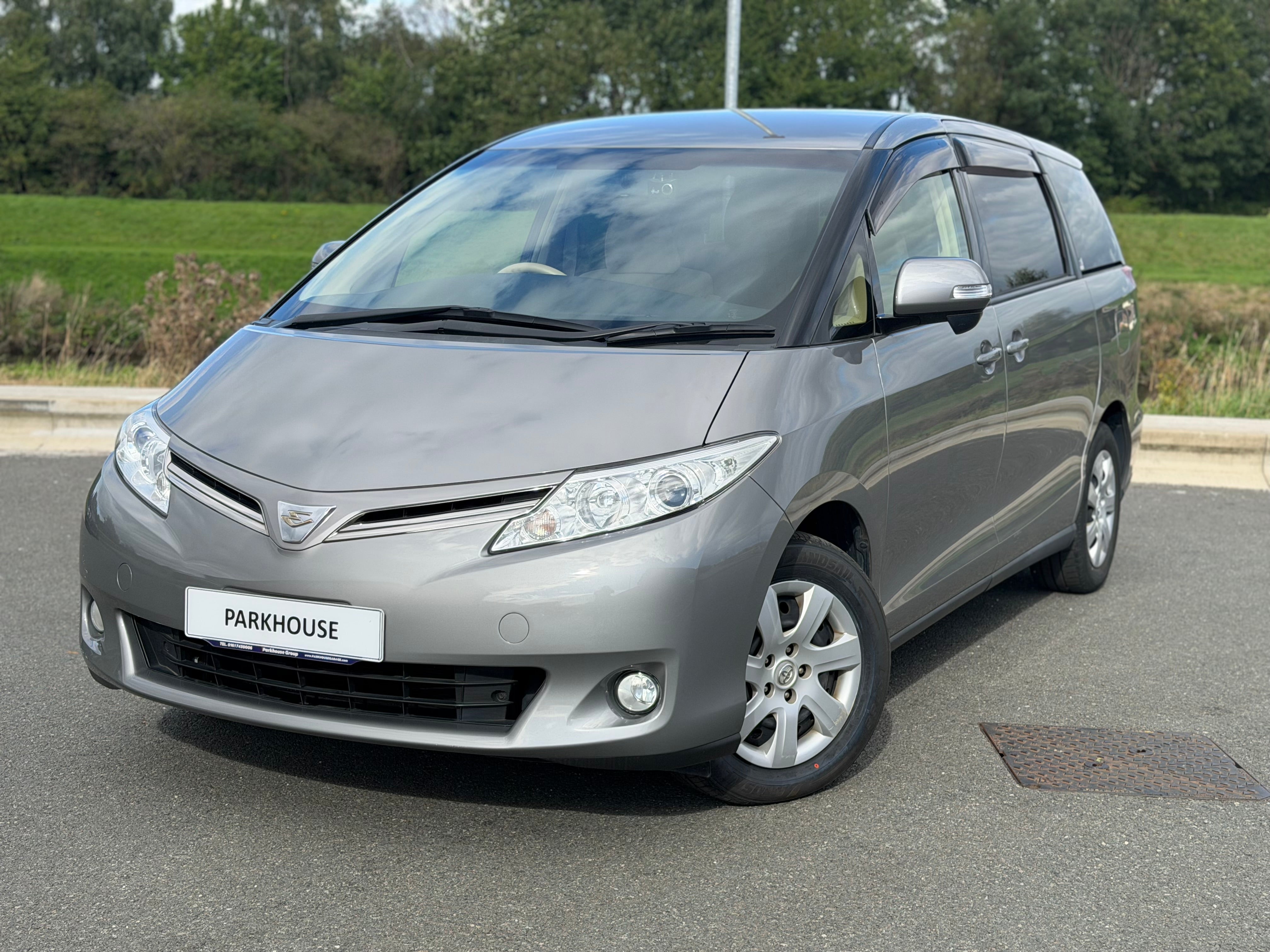 TOYOTA ESTIMA - 1 Owner. Low Miles. Excellent Condition