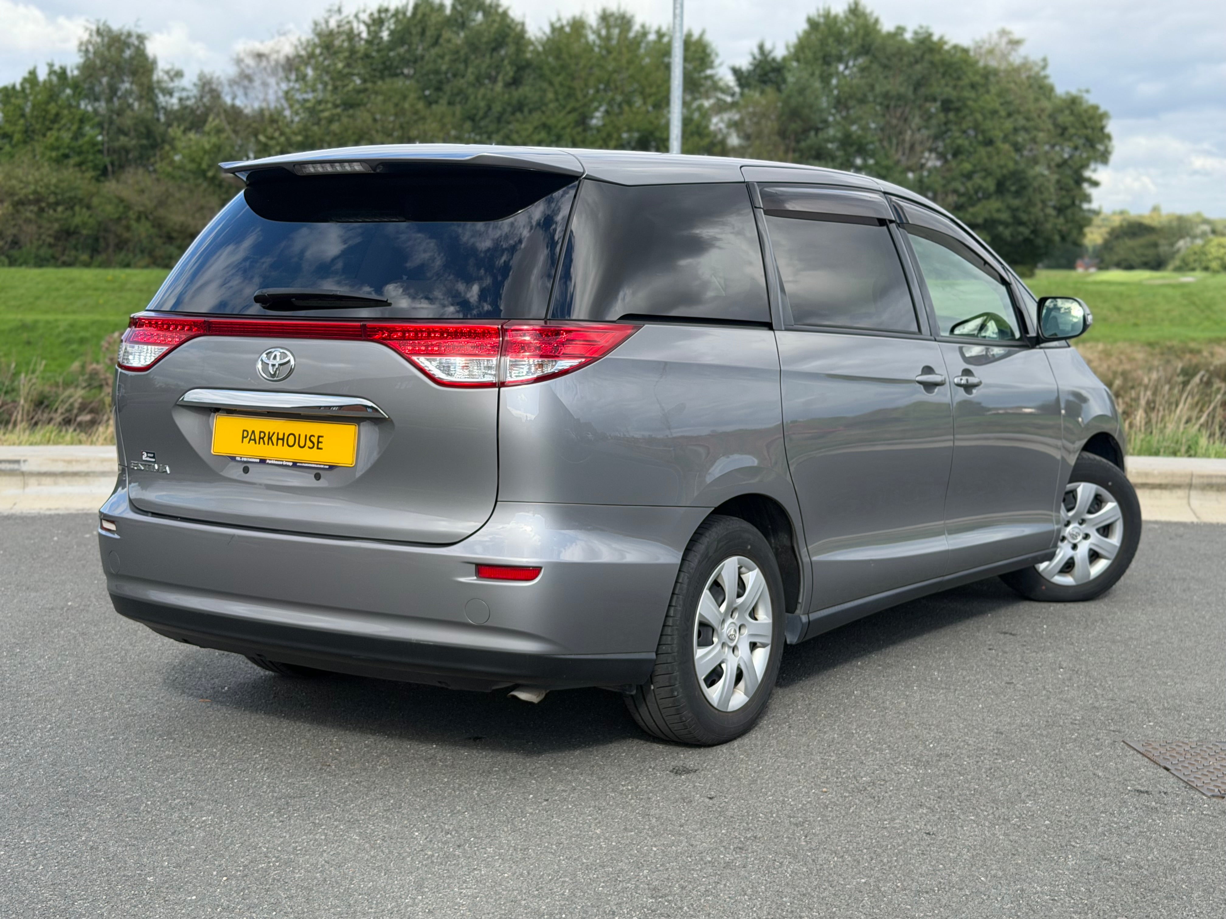 TOYOTA ESTIMA - 1 Owner. Low Miles. Excellent Condition