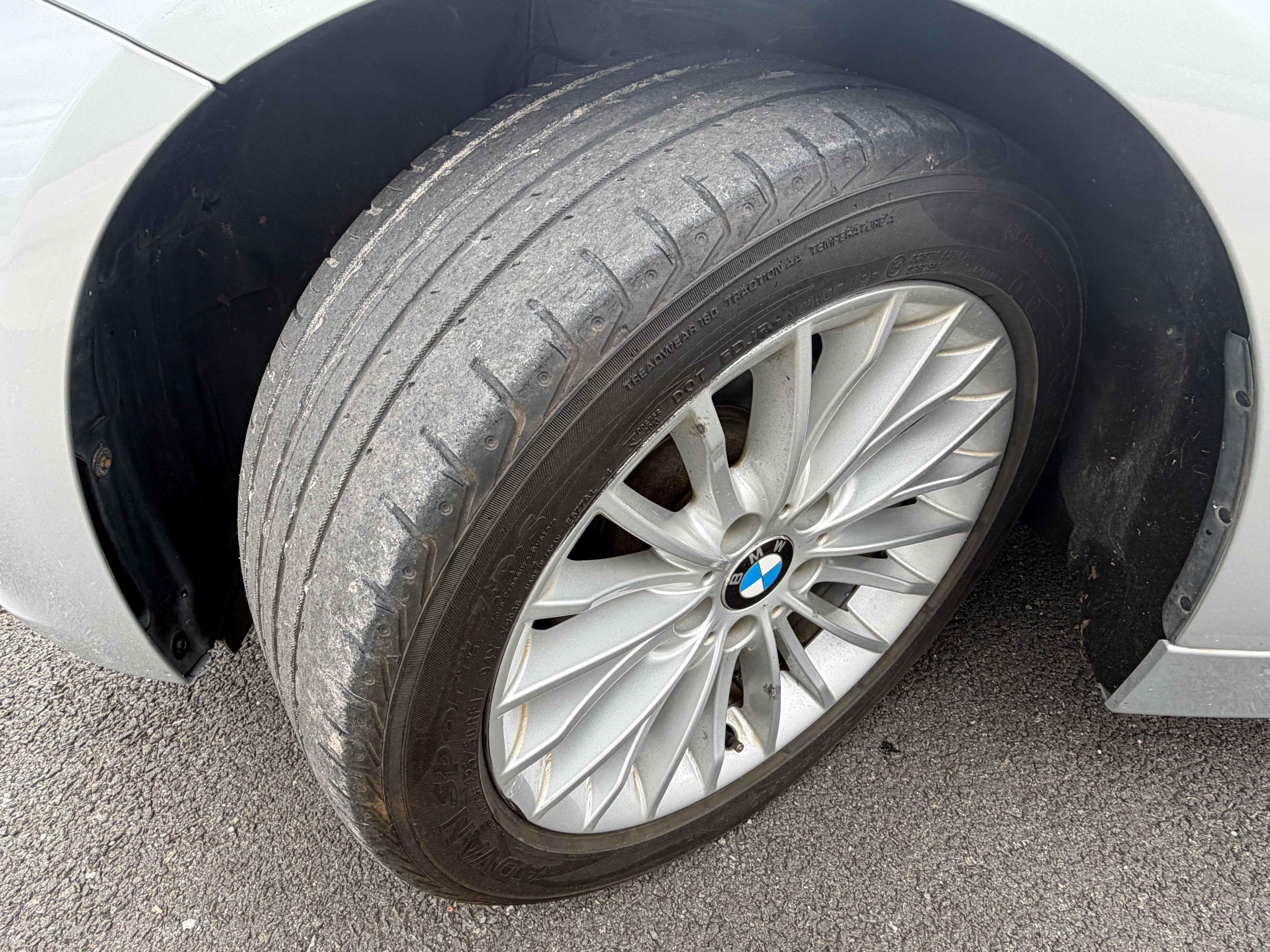 BMW 3 SERIES ESTATE - 1 Owner . Heated Seats . Electric Boot