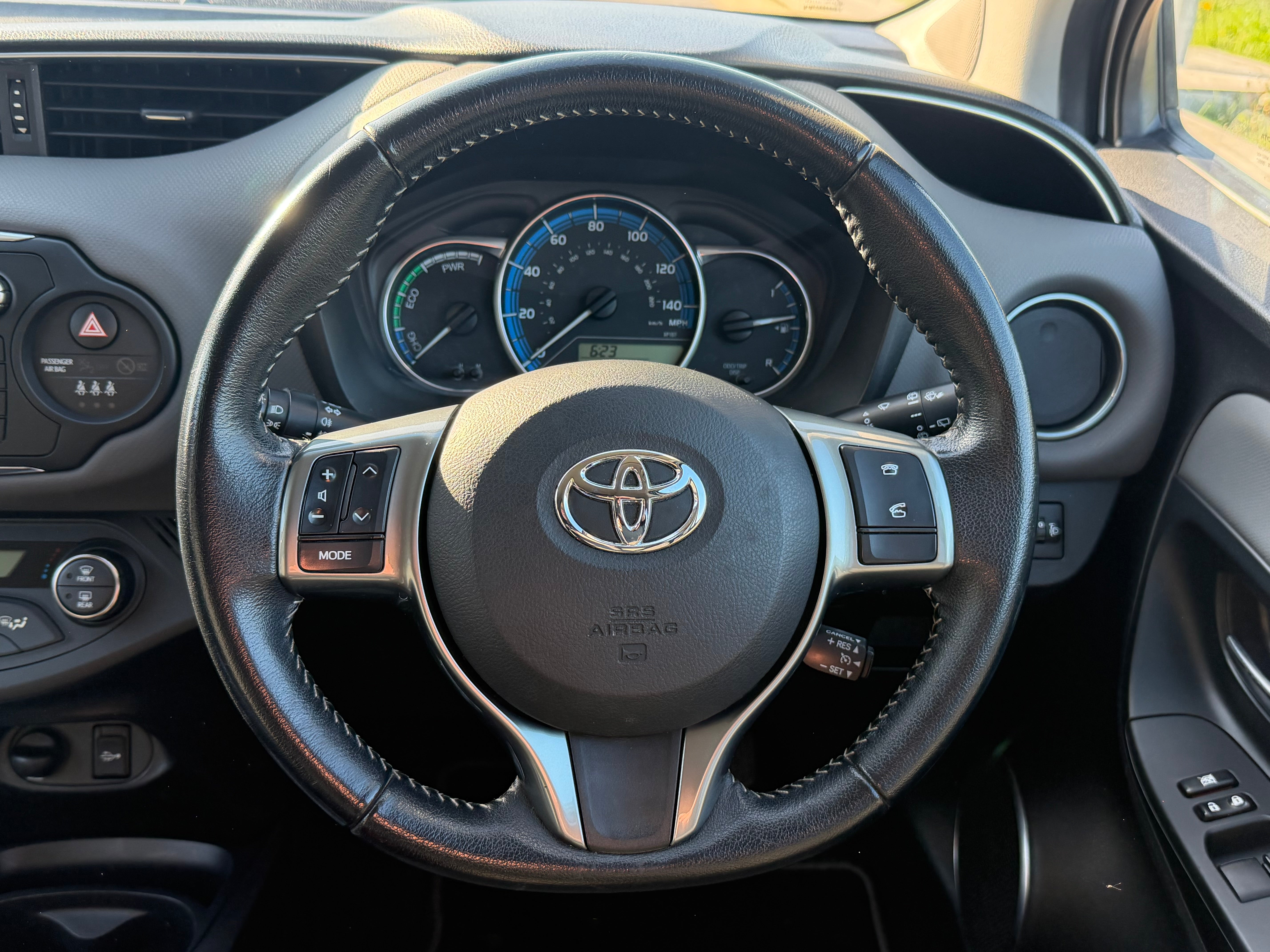 TOYOTA YARIS VVT-H ICON E-CVT - Low Miles. Hybrid. Superb Condition