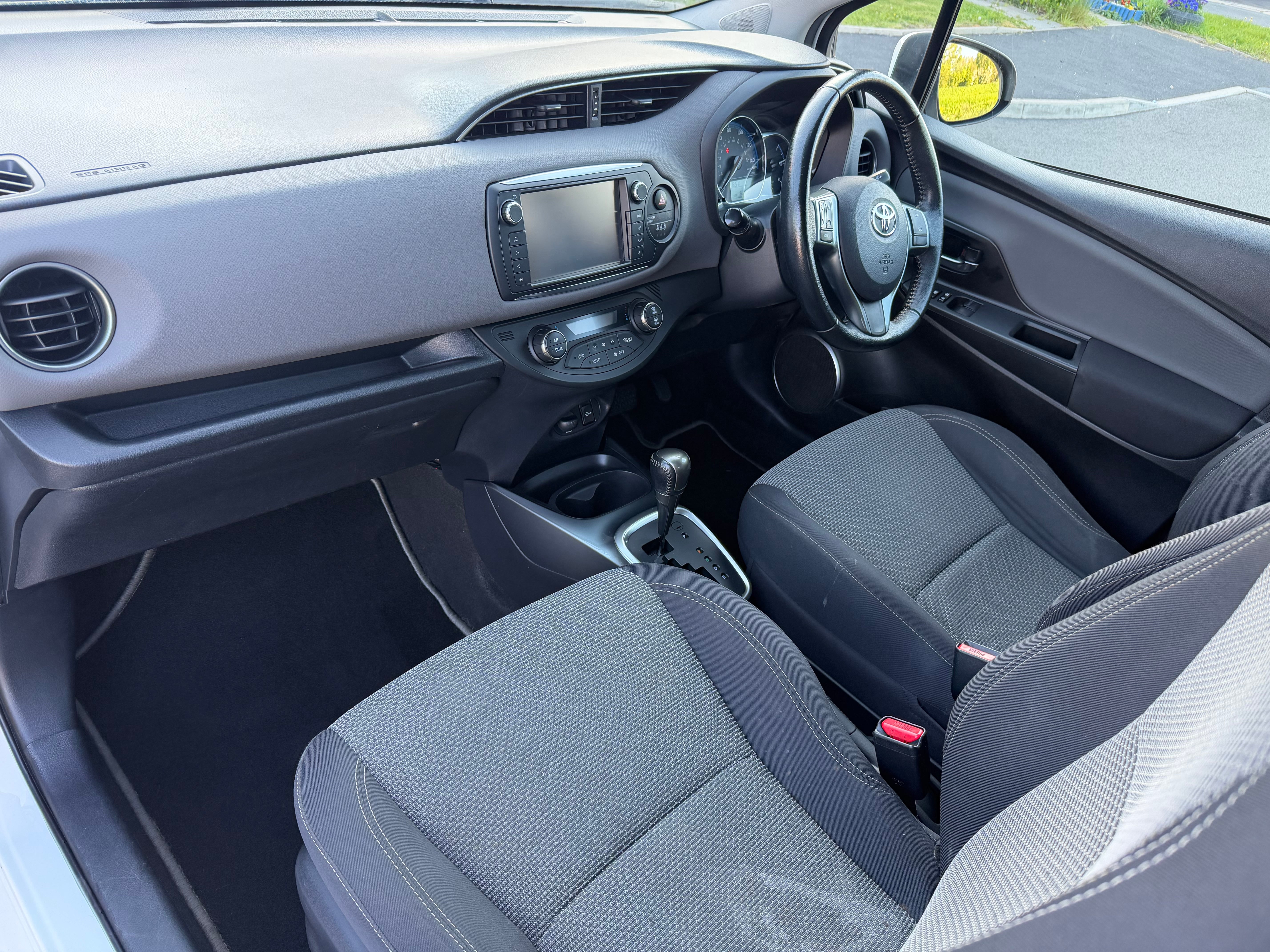 TOYOTA YARIS VVT-H ICON E-CVT - Low Miles. Hybrid. Superb Condition