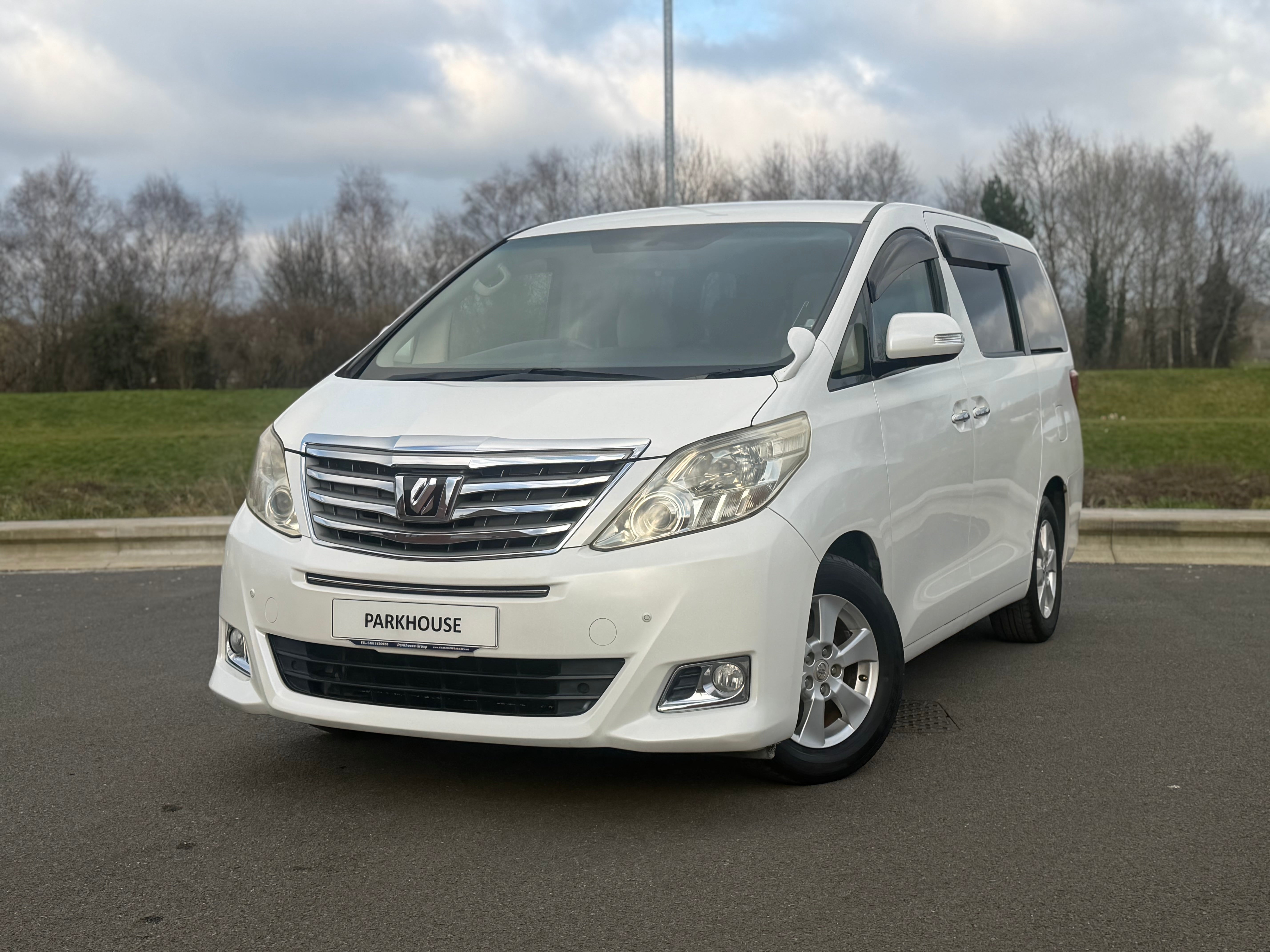 TOYOTA ALPHORD - 1 Owner. 10 Services. Excellent Condition
