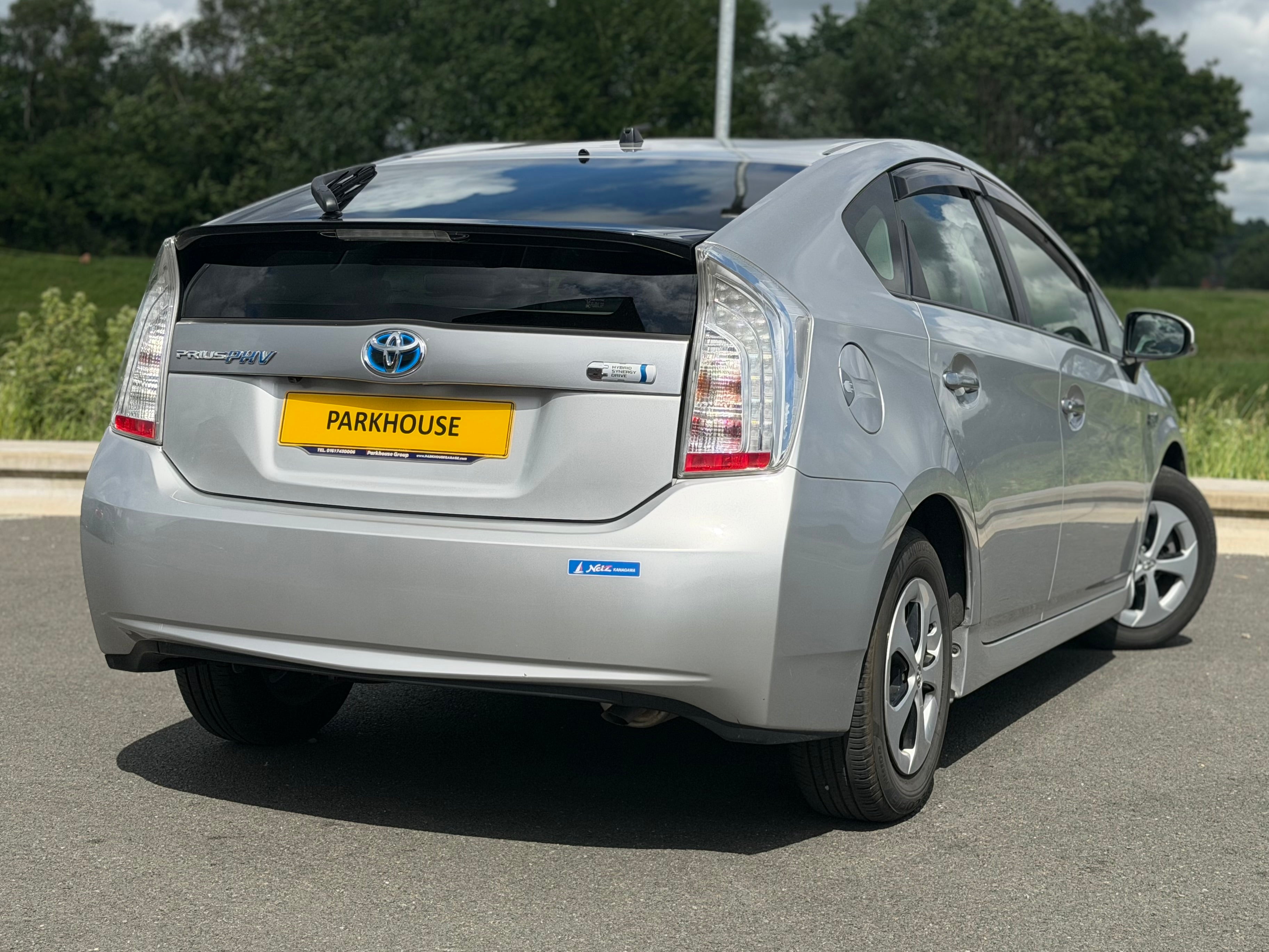 TOYOTA PRIUS PHV - Low Miles. Cruise Control. Push Start