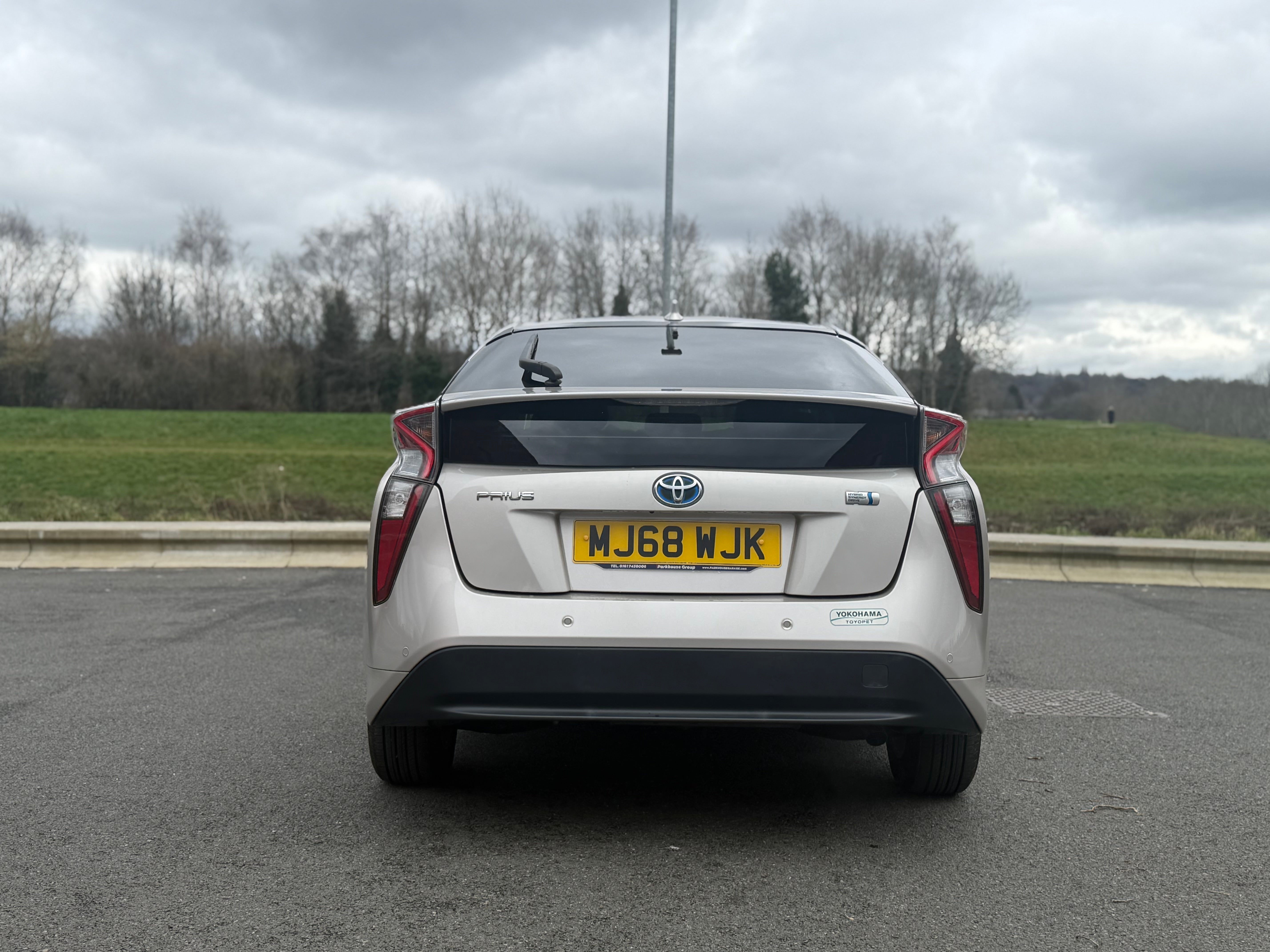 TOYOTA PRIUS VVT-H - 1 Owner. Full Service History