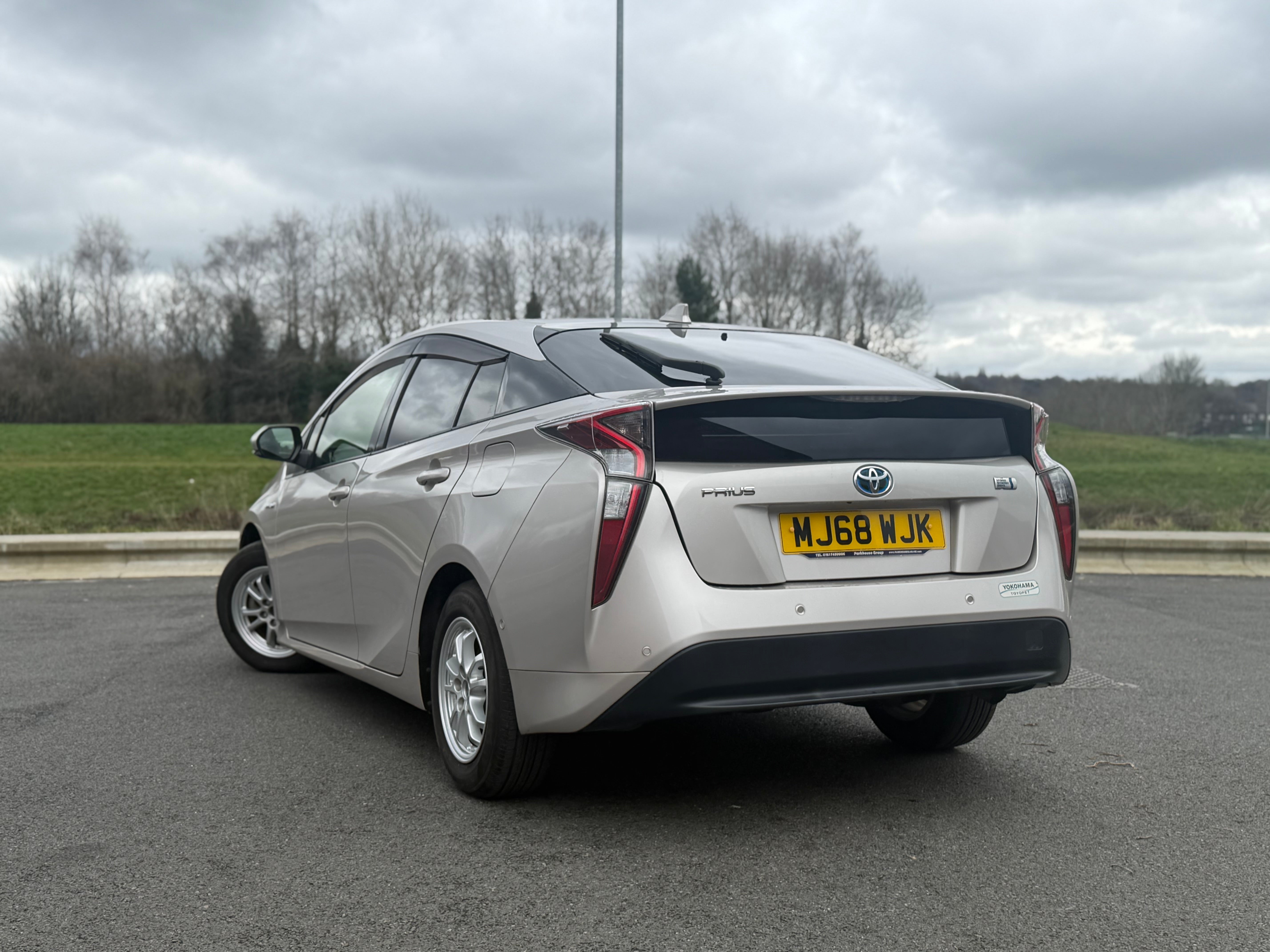 TOYOTA PRIUS VVT-H - 1 Owner. Full Service History