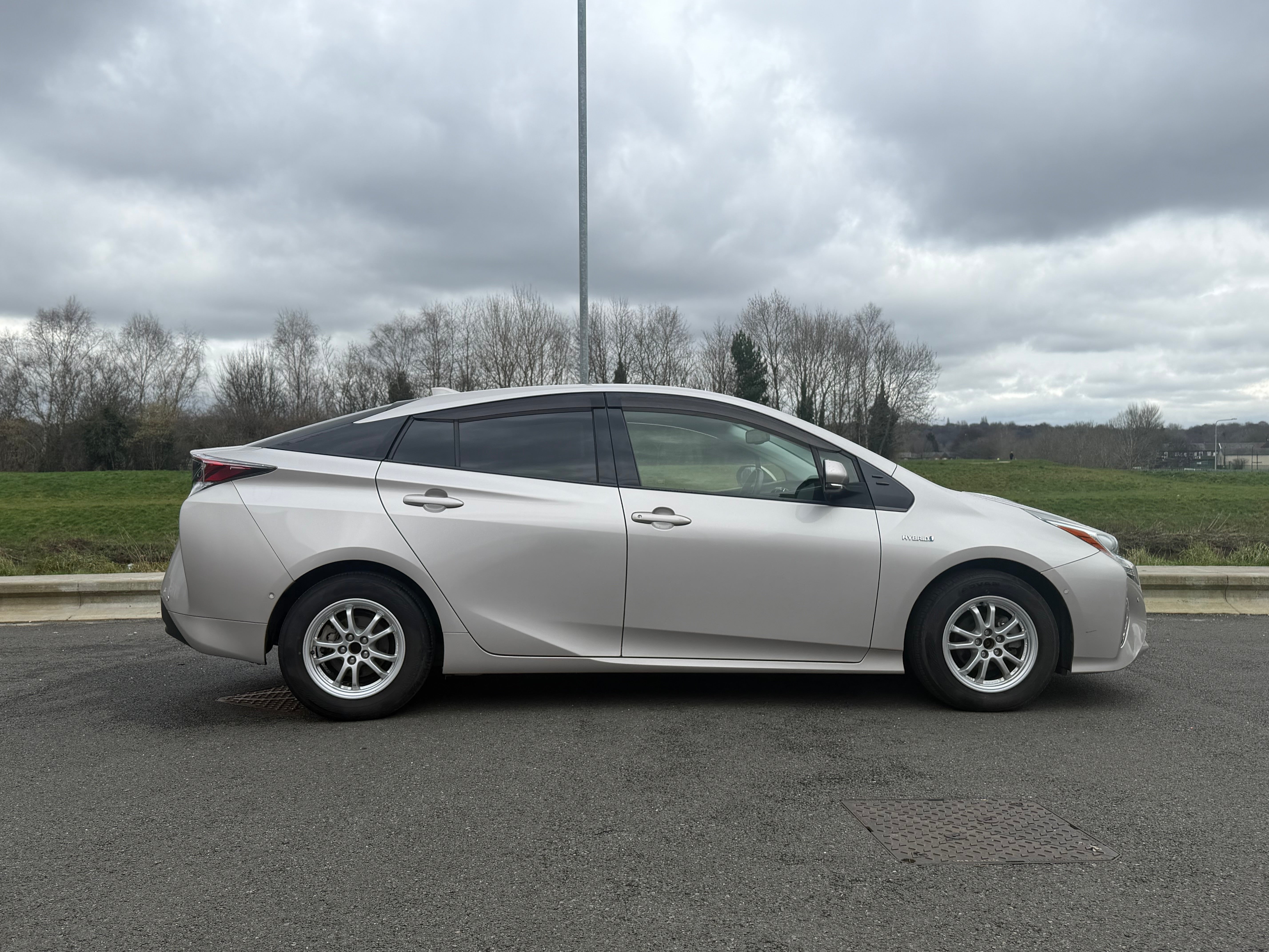 TOYOTA PRIUS VVT-H - 1 Owner. Full Service History