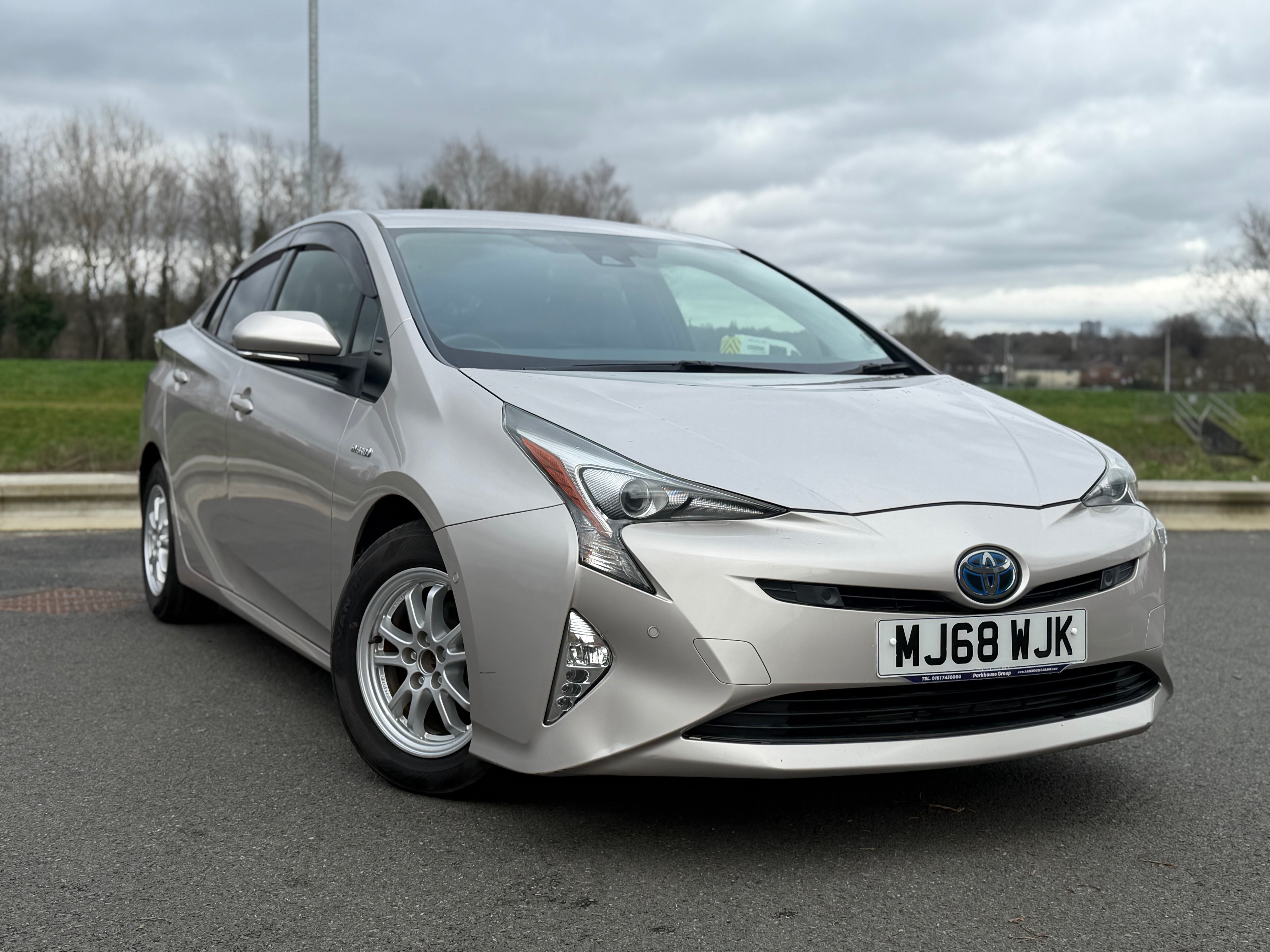 TOYOTA PRIUS VVT-H - 1 Owner. Full Service History