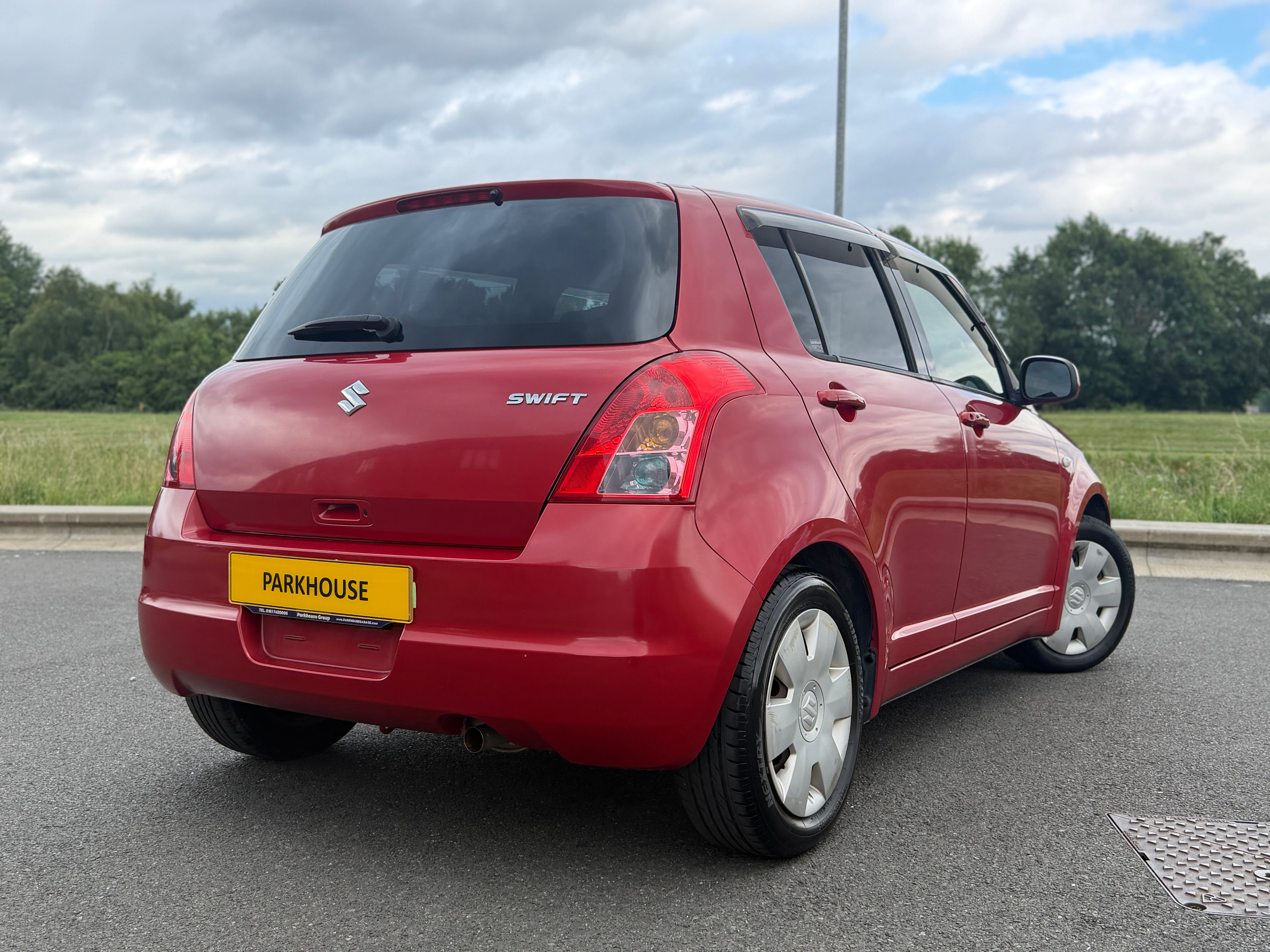 SUZUKI SWIFT - 1 Owner. Dash Camera. Turn Key Ignition