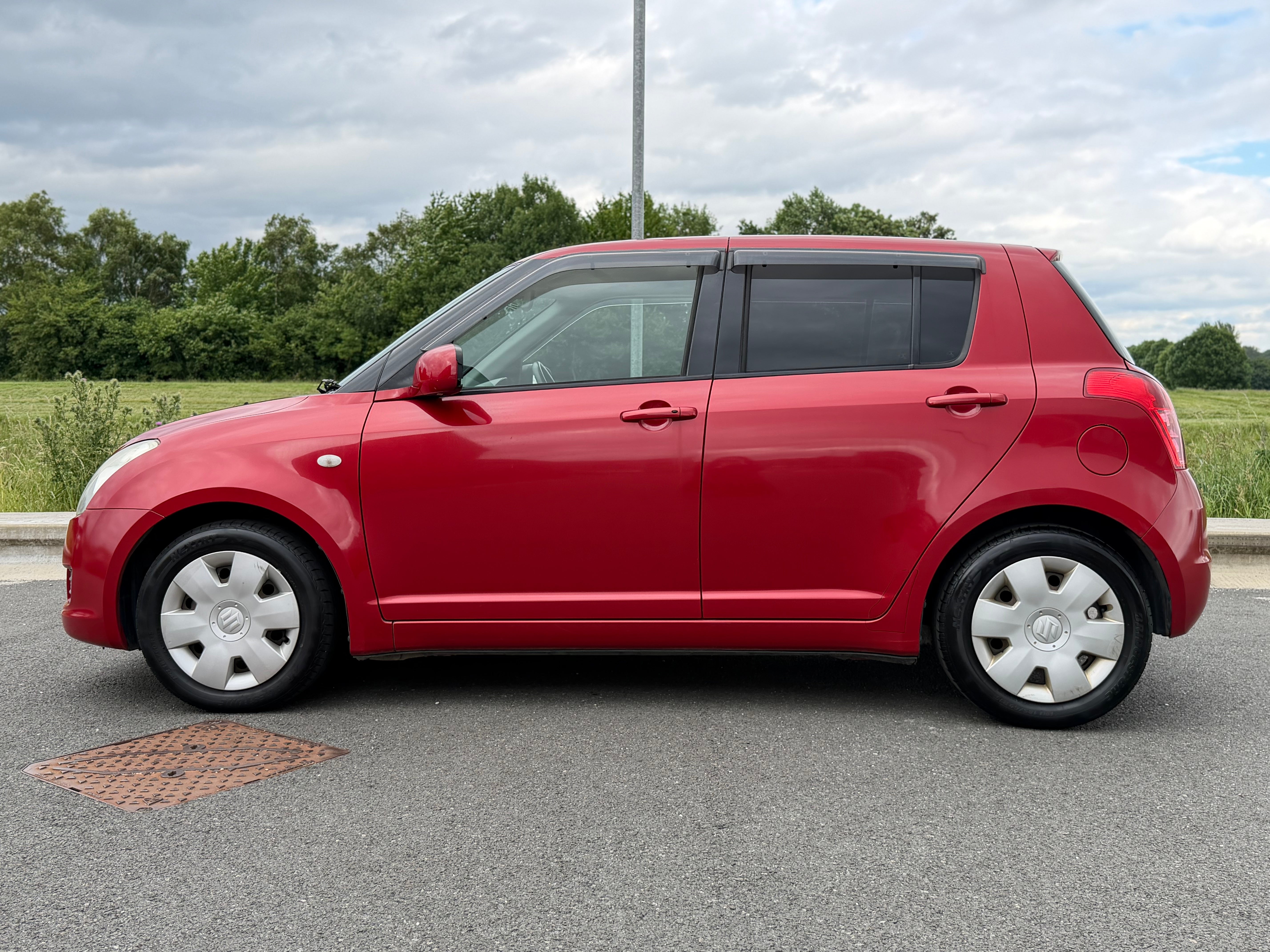 SUZUKI SWIFT - 1 Owner. Dash Camera. Turn Key Ignition