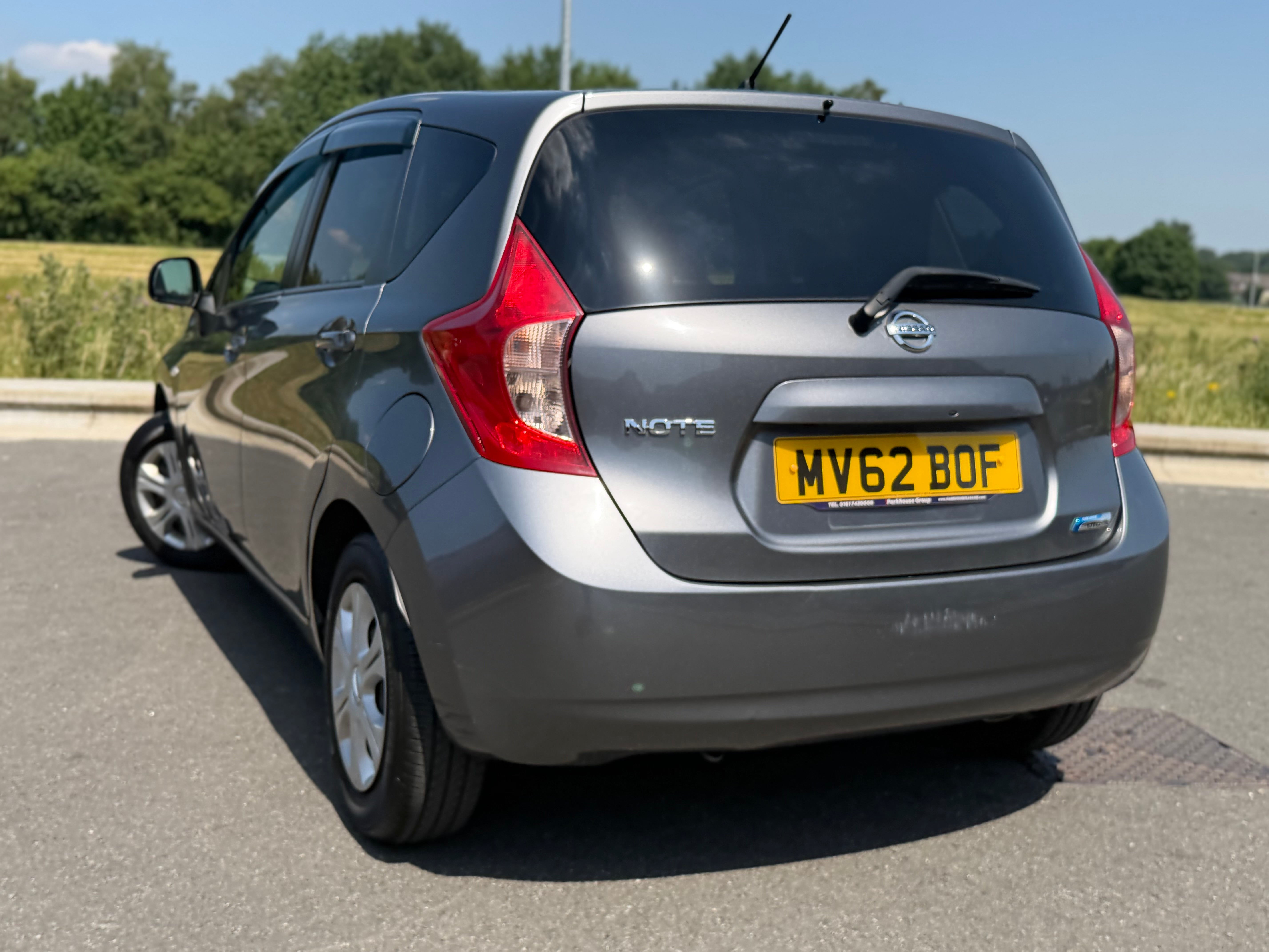 NISSAN NOTE - 1 Owner. Low Miles. Reverse Camera.