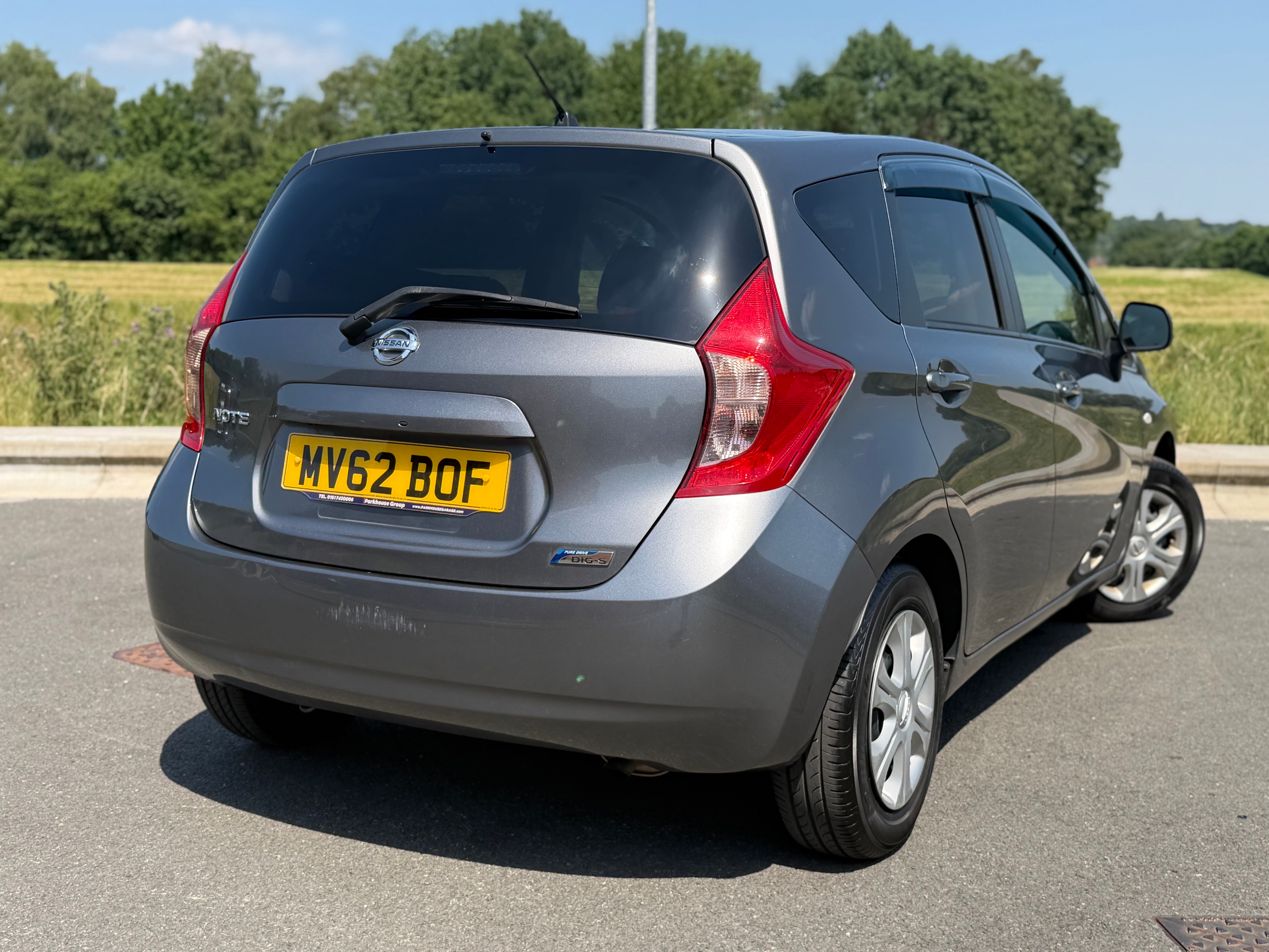 NISSAN NOTE - 1 Owner. Low Miles. Reverse Camera.