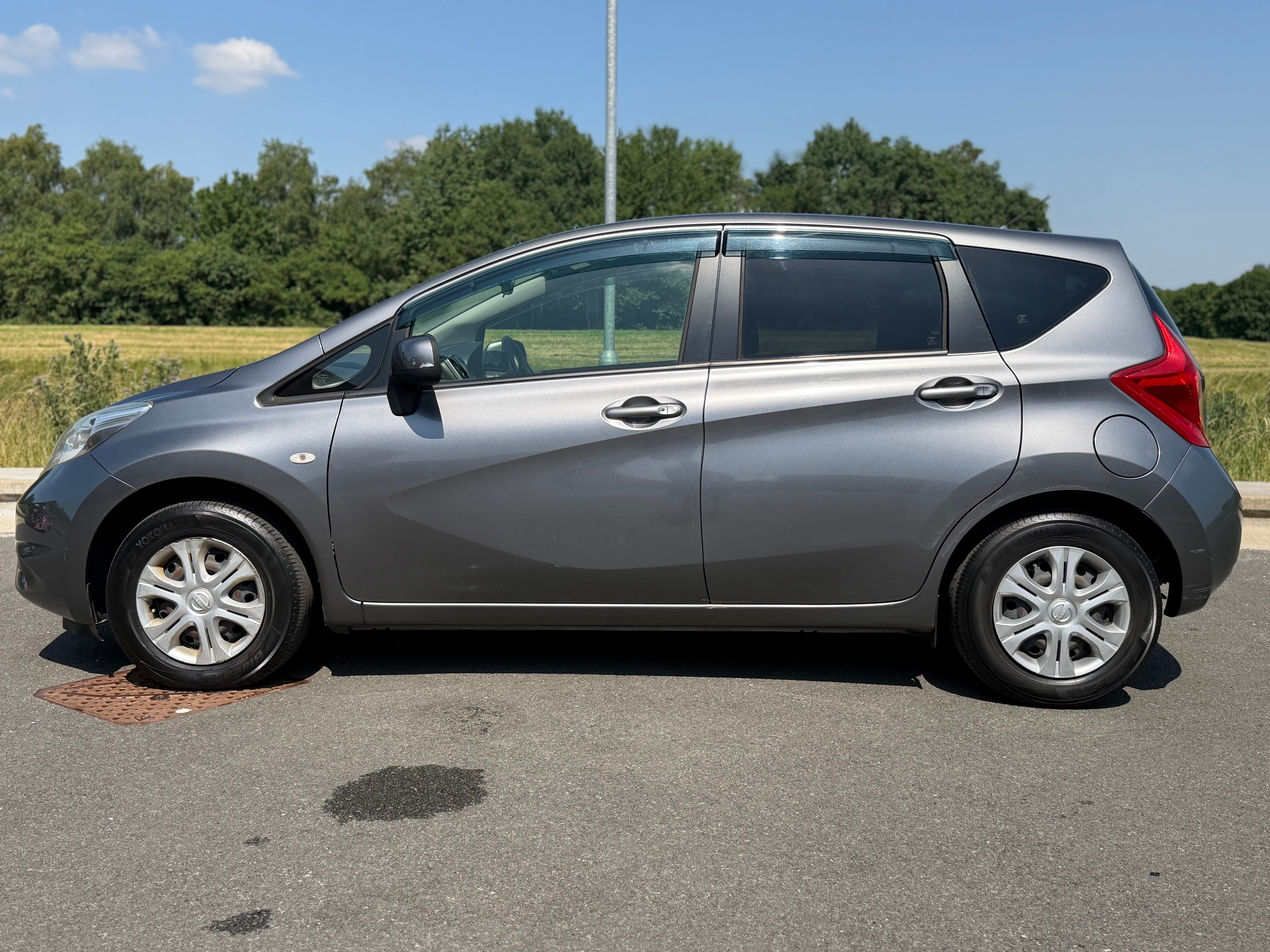 NISSAN NOTE - 1 Owner. Low Miles. Reverse Camera.