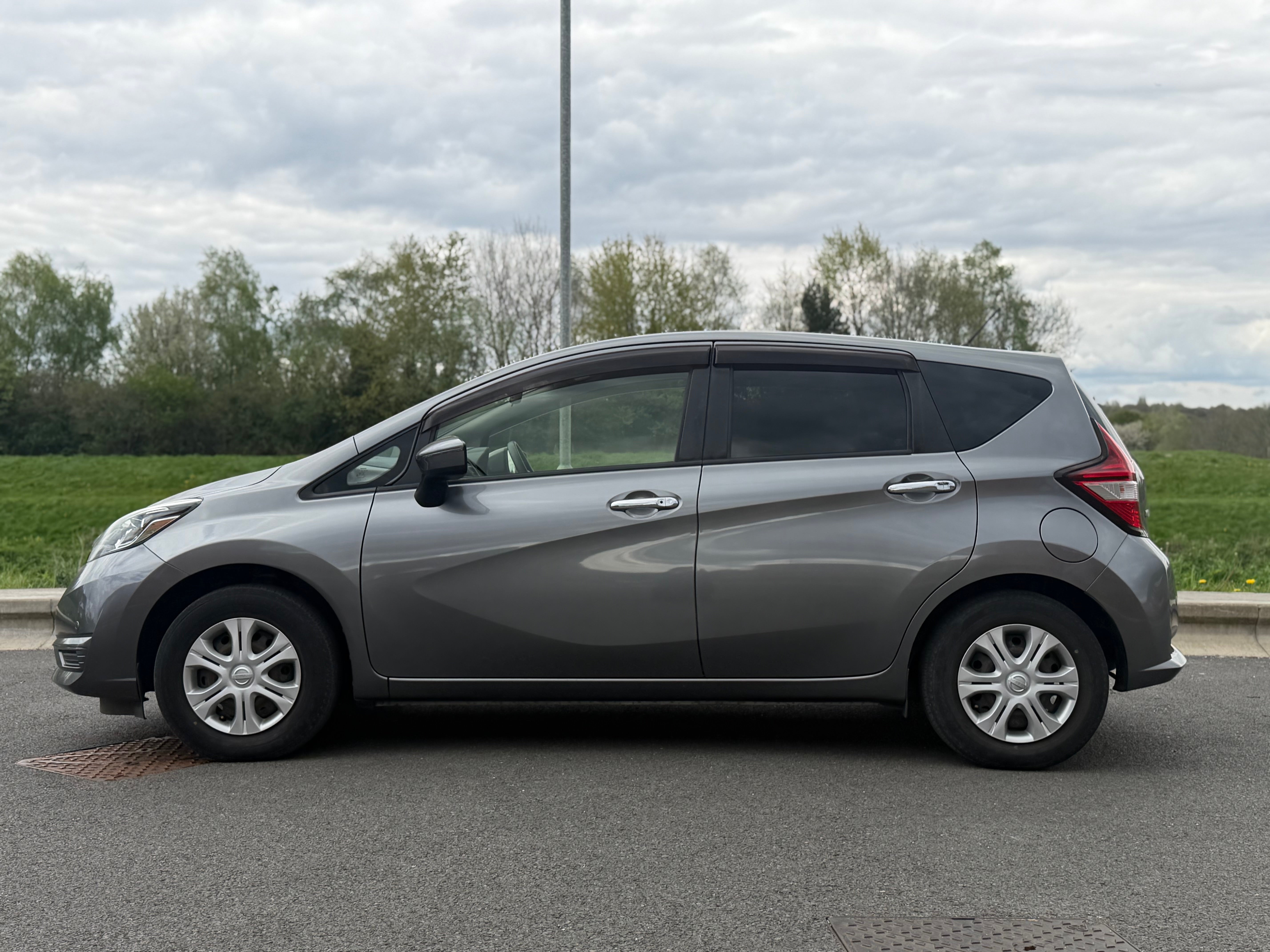 NISSAN NOTE N-TEC - Low Miles. 1 Owner. Reverse Camera