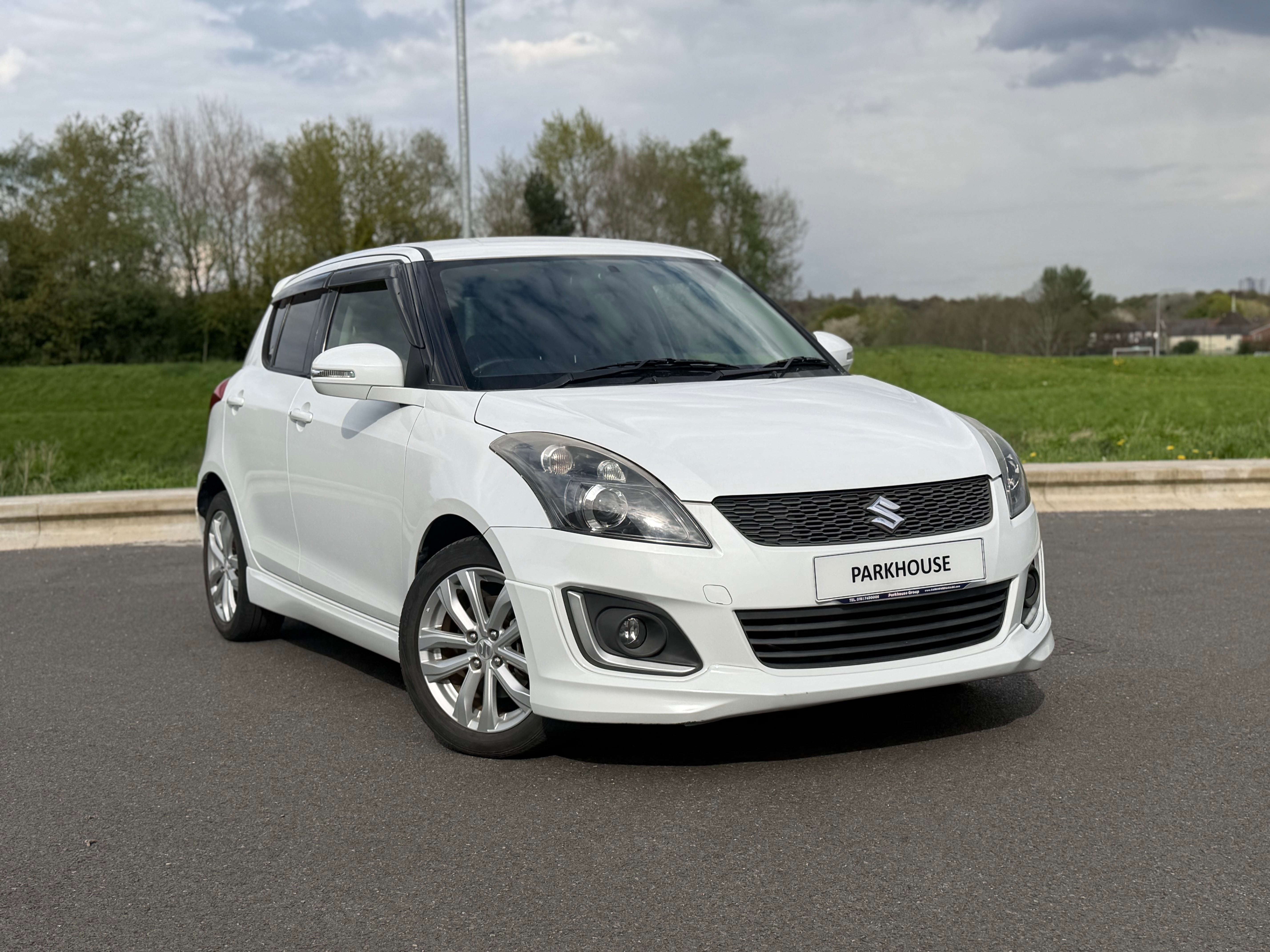 SUZUKI SWIFT - Low Miles. 1 Owner. Cruise Control