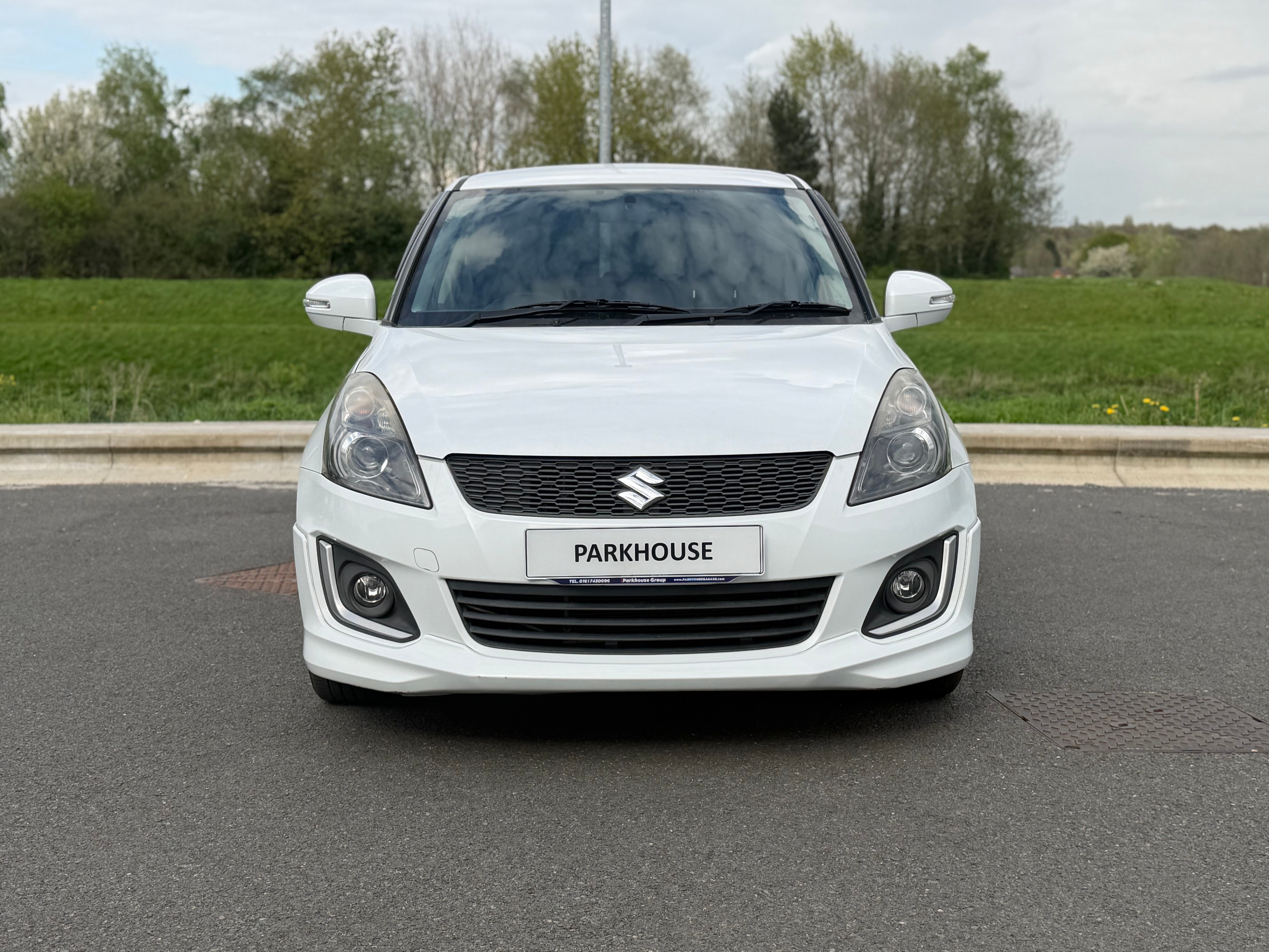 SUZUKI SWIFT - Low Miles. 1 Owner. Cruise Control