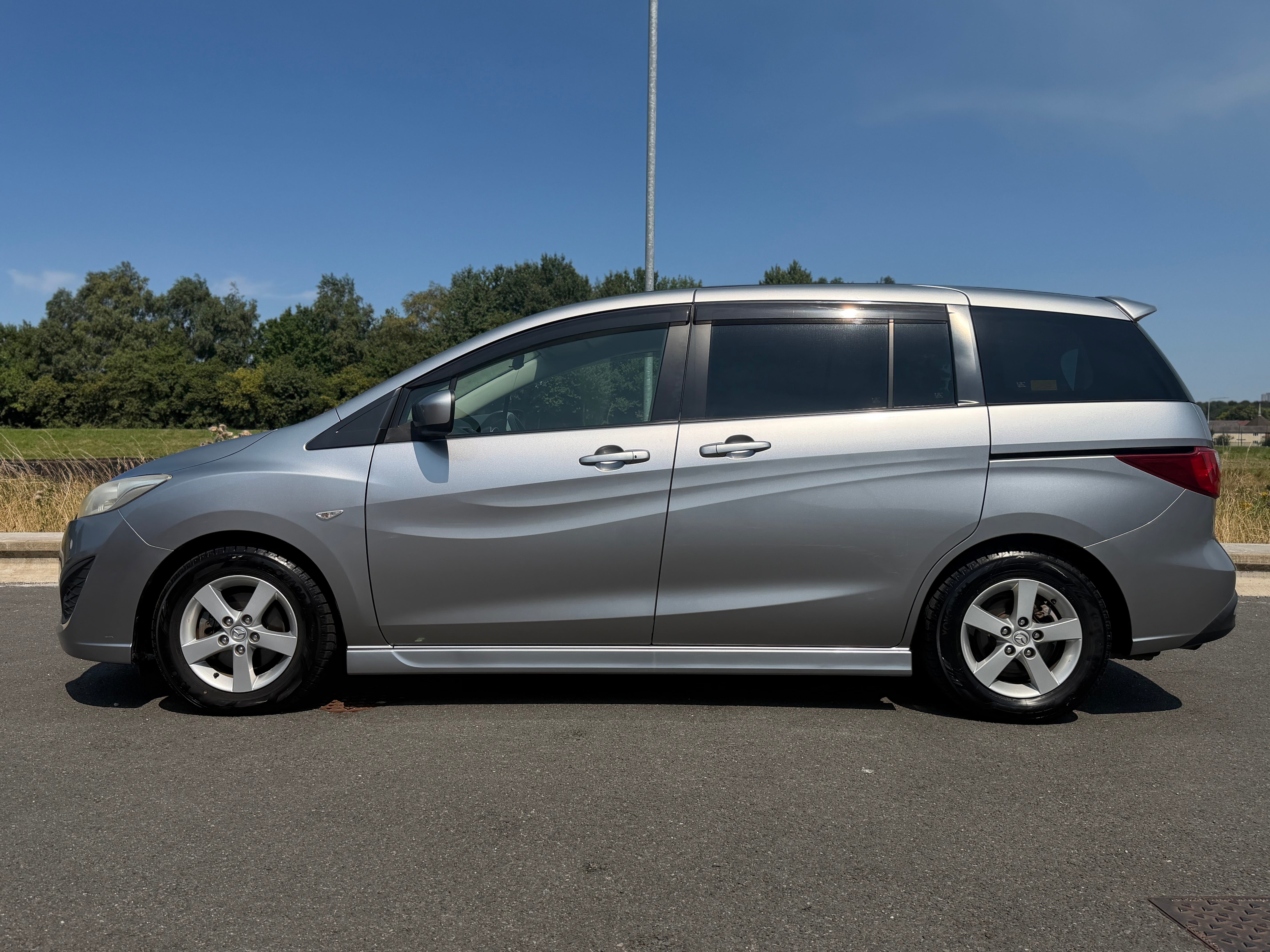 MAZDA 5 - Low Miles. 1 Owner. Reverse Camera